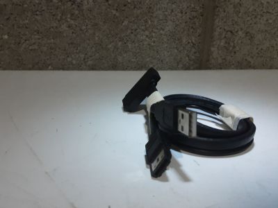 5E-08
Cable USB de Tipo A a SATA
