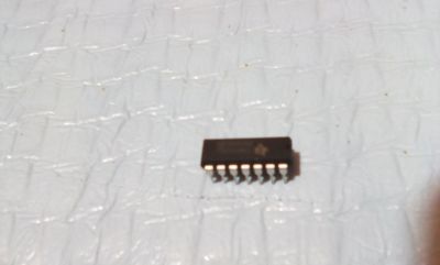 4A-34
Circuito Integrado SN74HC04N
