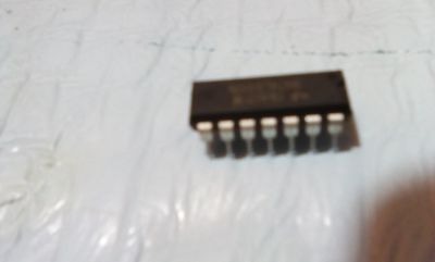 4A-36
Circuito Integrado SN74LS00N
