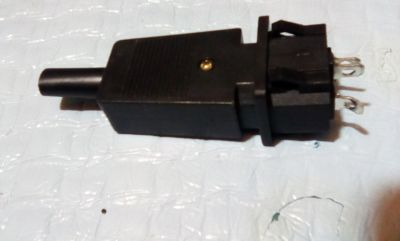 6A-30
Conector Macho& Hembra P/Cable de Potencia
