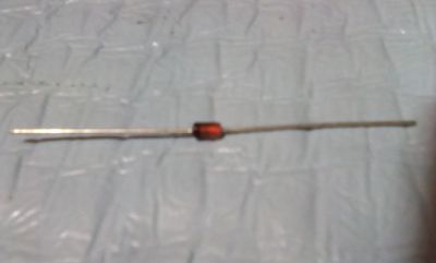 7A-04
Diodo zenner 3.3V
