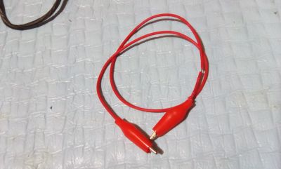 4D-05
CaimÃ¡n doblÃ© C/Cable Rojos
