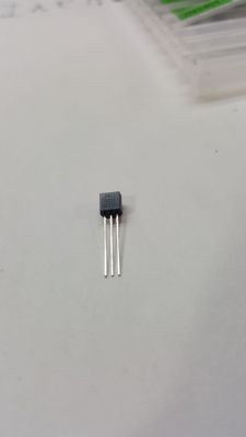 7A-32
Transistor 2N5401 PNP
