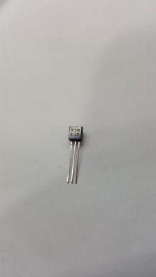 7A- 40
Transistor BC548 NPN
